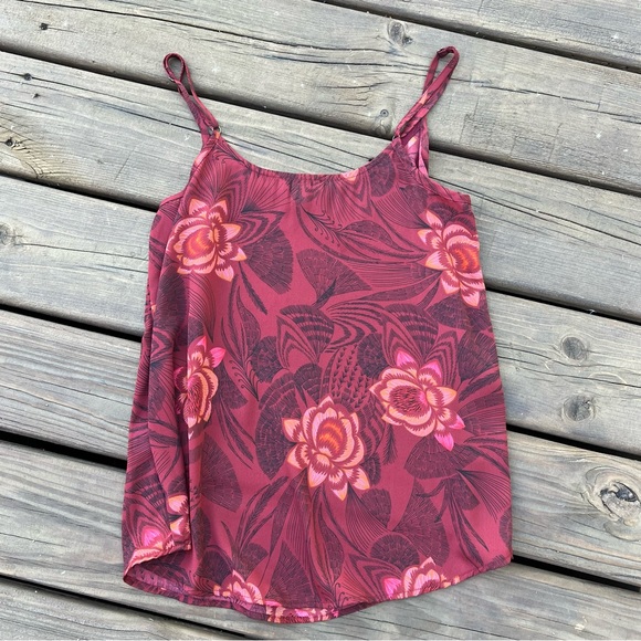 Evereve | Floral Lotus Cami - Picture 2 of 5